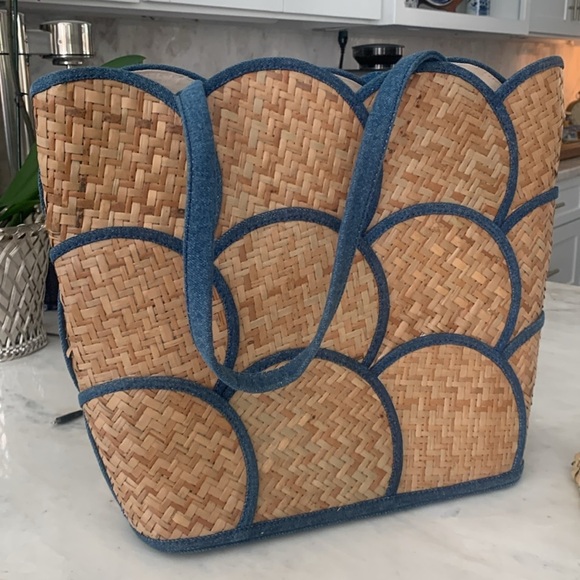 Poolside Designer Denim Scallop Straw Tote Medium - Picture 5 of 11